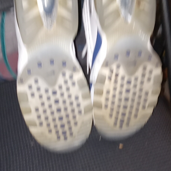 Nike Air max Griffey size 9 color white and blue shoes - Picture 3 of 4